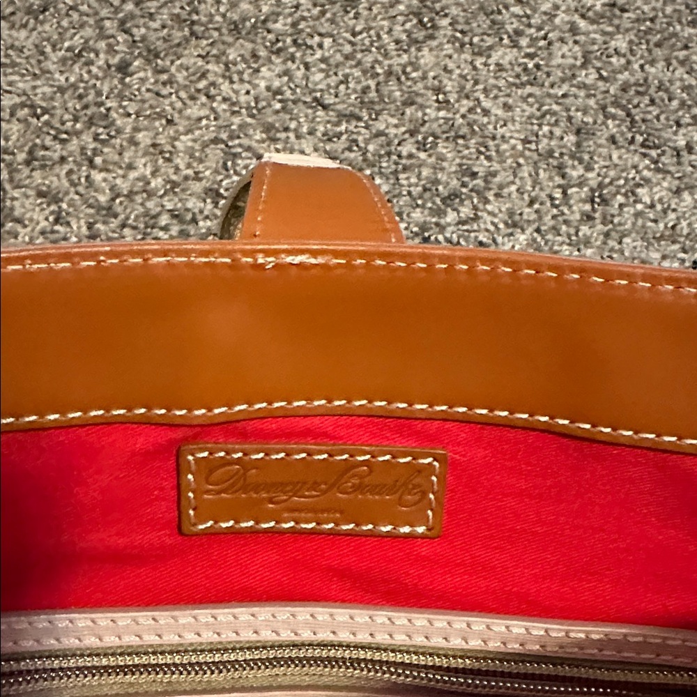 Dooney & Bourke Saffiano Leather bag & Wristlet in Blush Ashby One spot in photo - Picture 6 of 13
